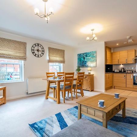 The Augustine - Modern Two Bed Ground Floor Apartment With Parking Canterbury Exteriör bild