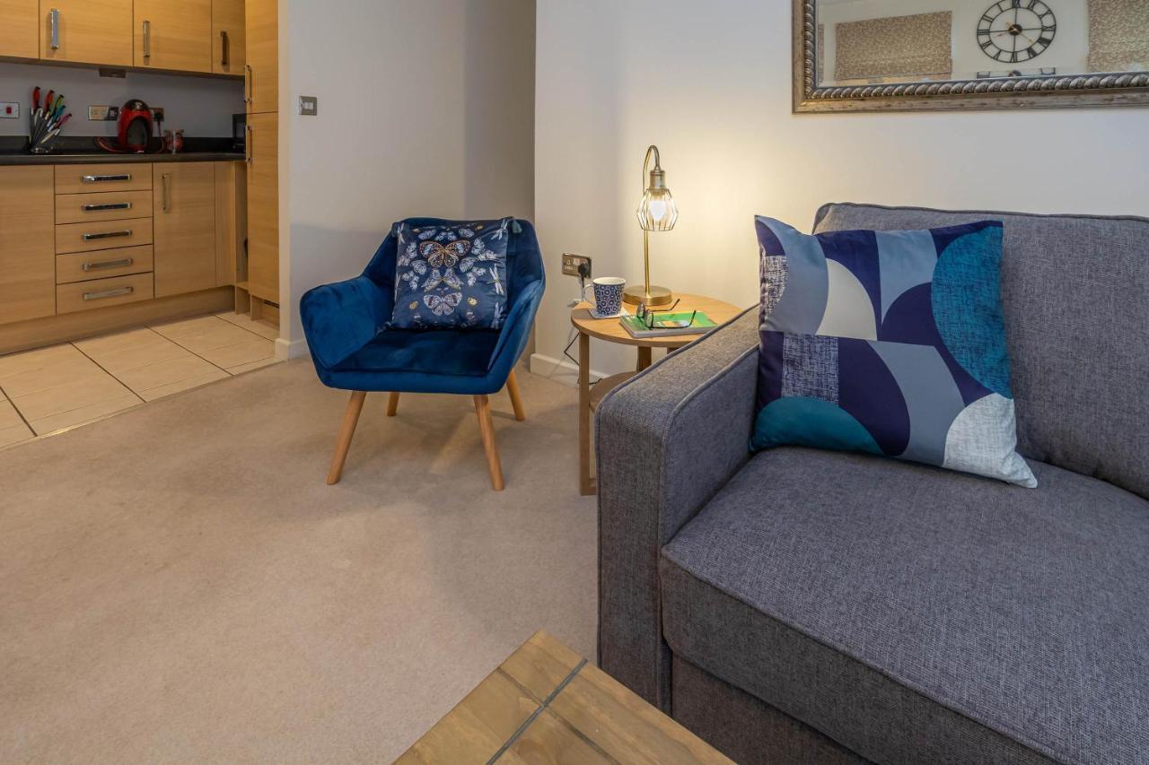 The Augustine - Modern Two Bed Ground Floor Apartment With Parking Canterbury Exteriör bild