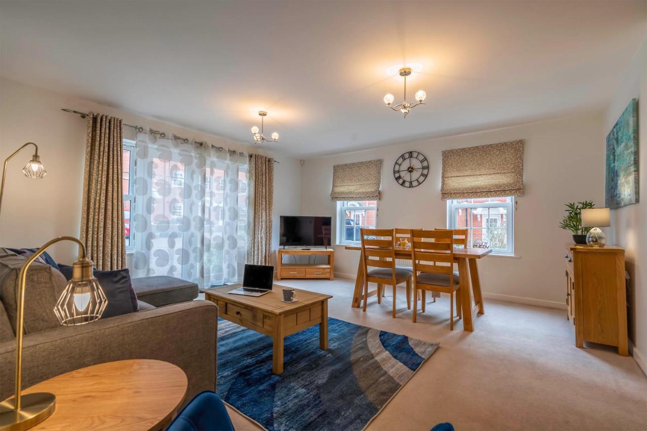 The Augustine - Modern Two Bed Ground Floor Apartment With Parking Canterbury Exteriör bild