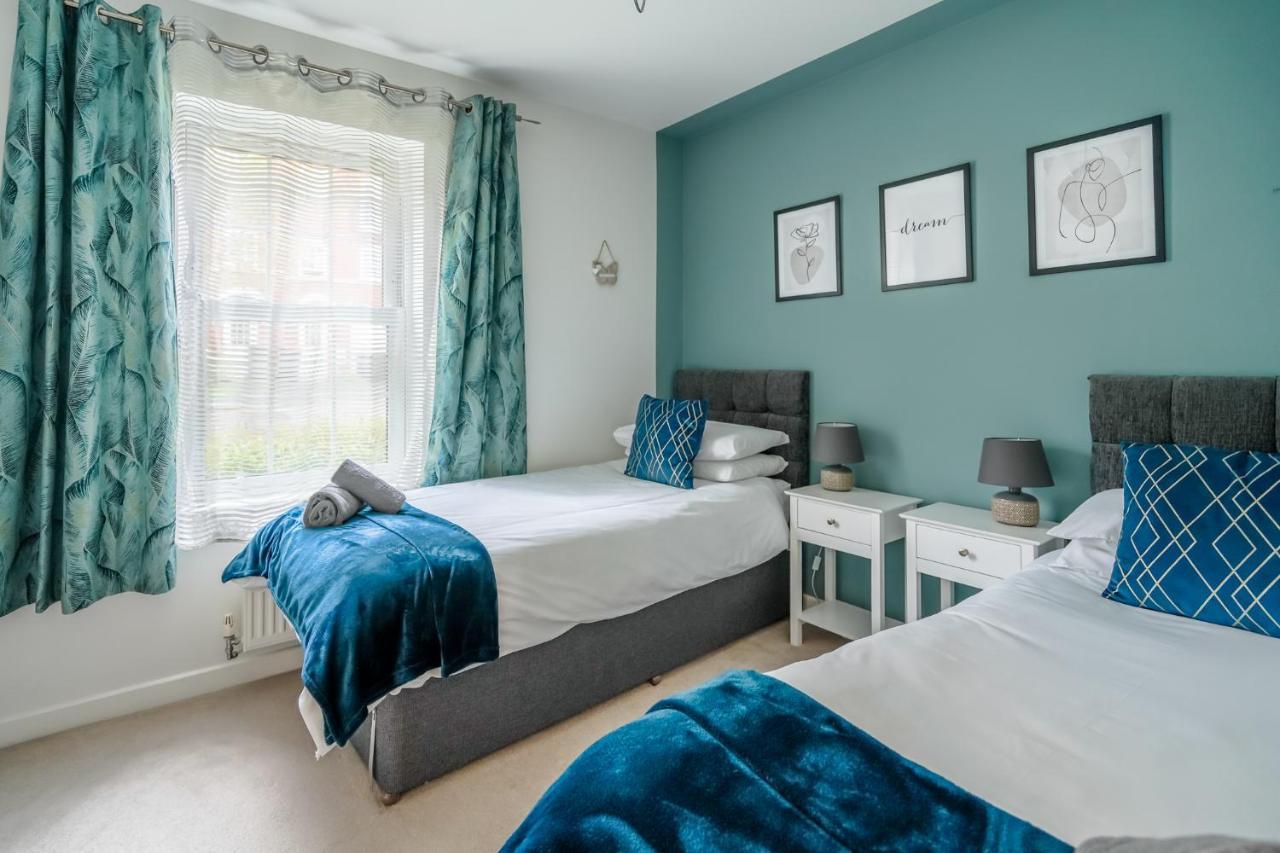 The Augustine - Modern Two Bed Ground Floor Apartment With Parking Canterbury Exteriör bild